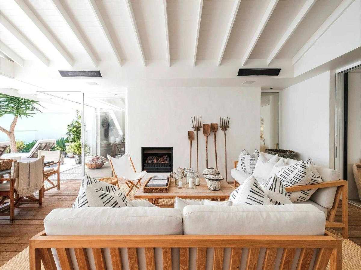 multiple living and dining areas, perfect for entertaining