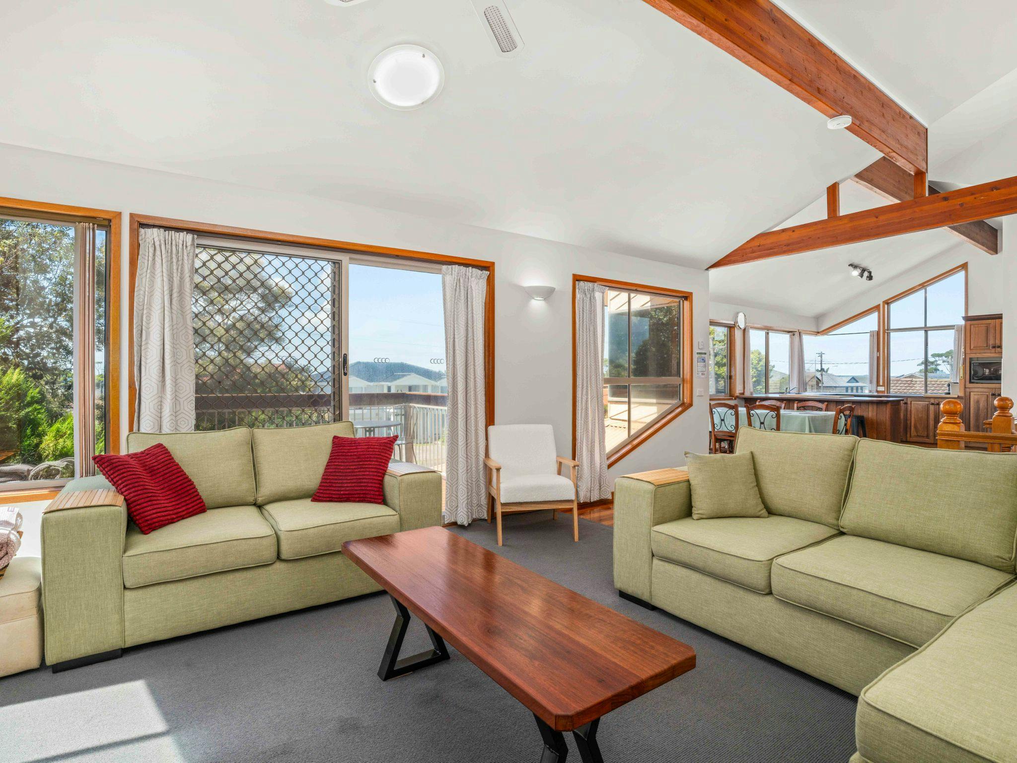 Wavesong by Experience Jervis Bay