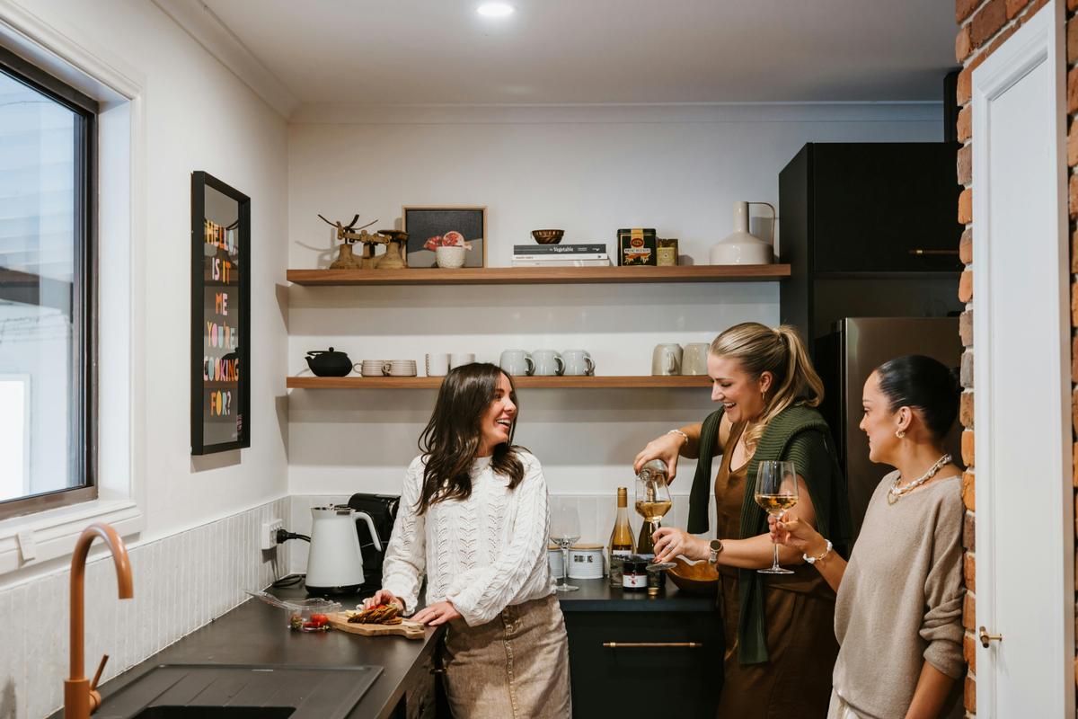 Entertainers heaven - fully equipped kitchen