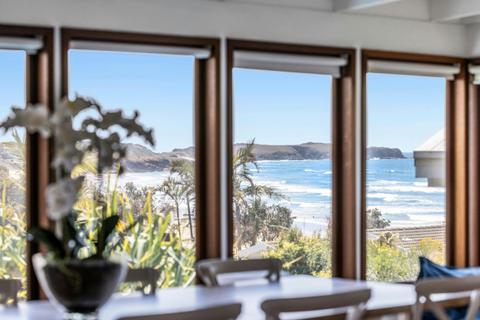 Victoria's Ocean Escape