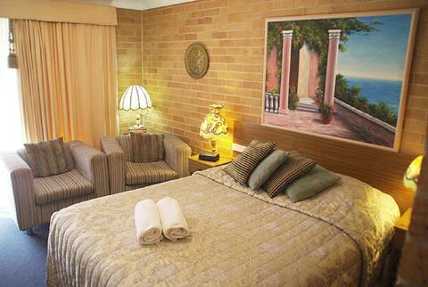 White Lanterns Motel