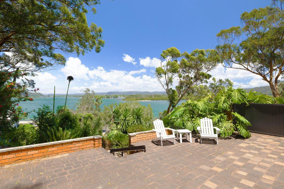 Front deck