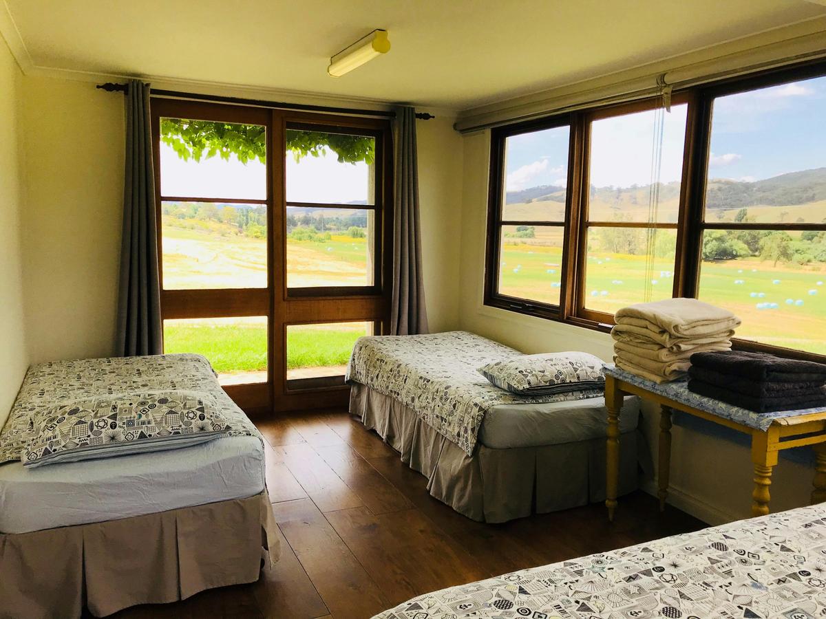Garden Cottage Single Beds Room