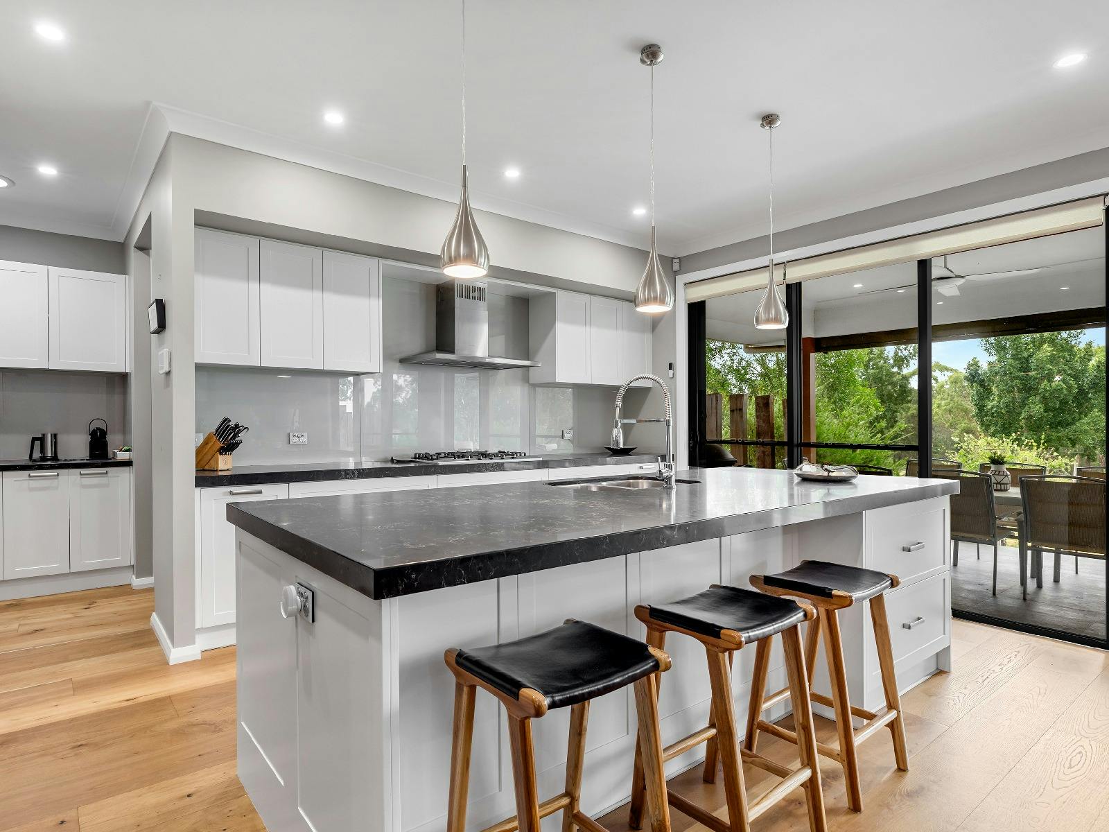 Wombat Lodge kitchen