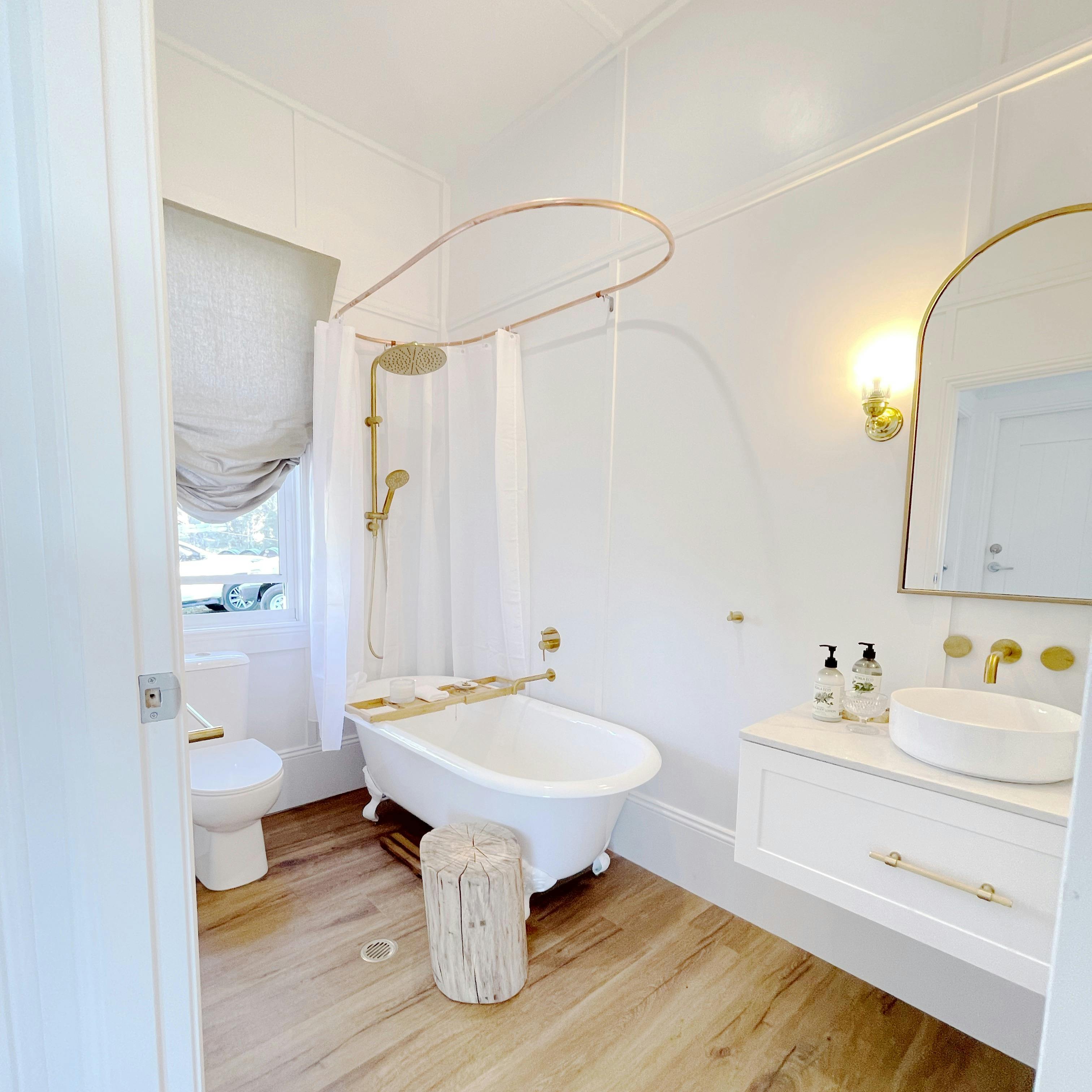 Waukivory Estate - The Cottage Bathrooms