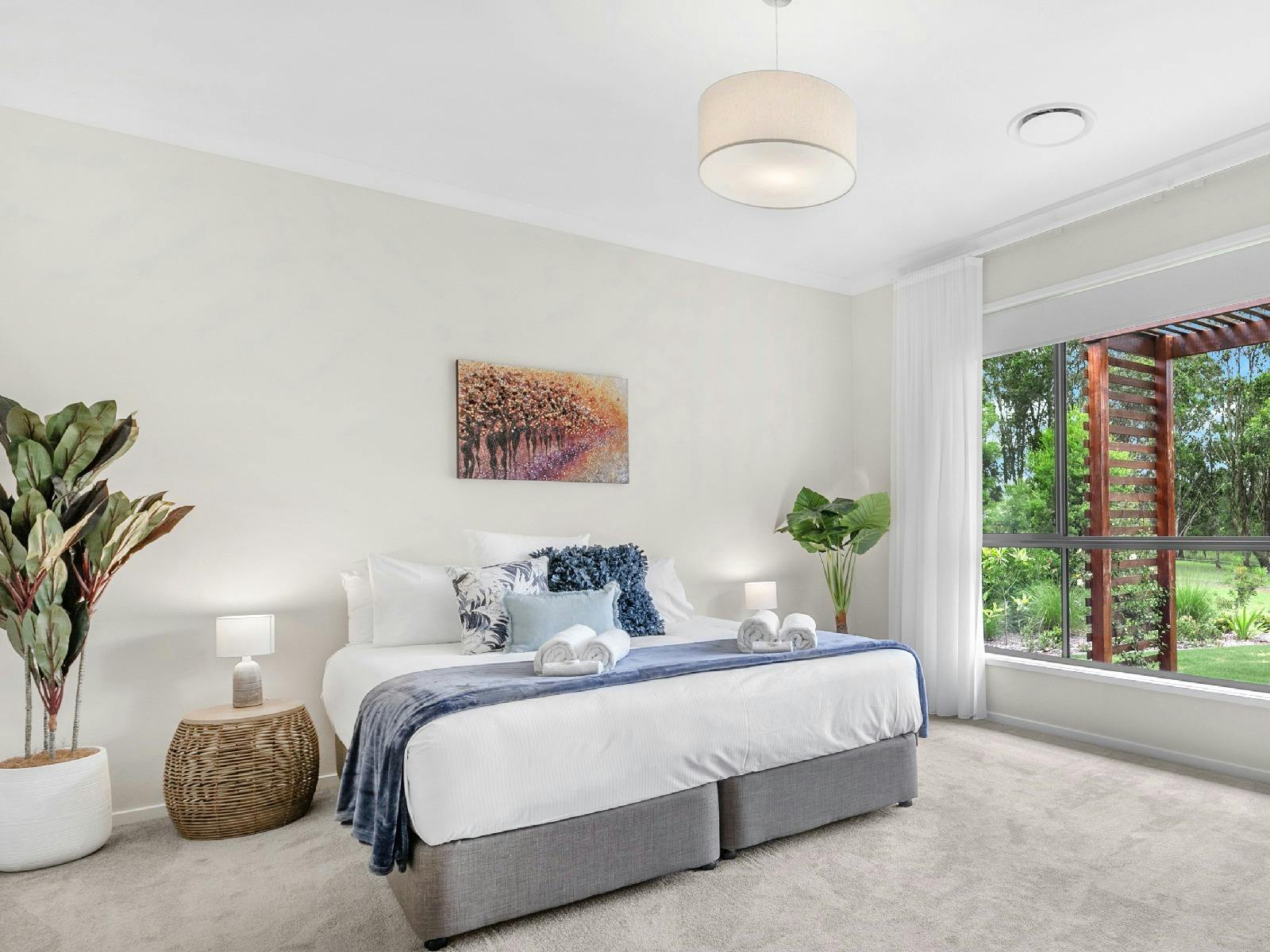 Willows Green bedroom