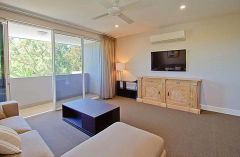 Executive King Suite Lounge Area