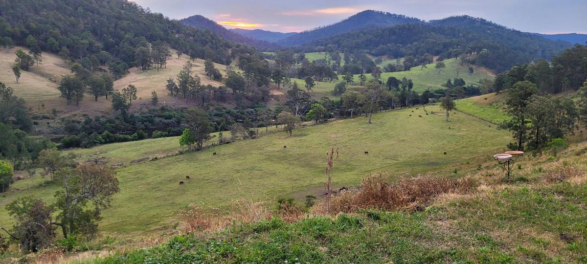 Sunset Yeoman Farm Stay