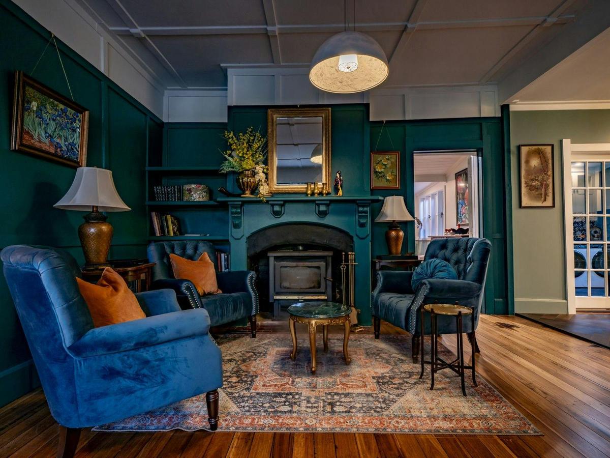 Lounge Room