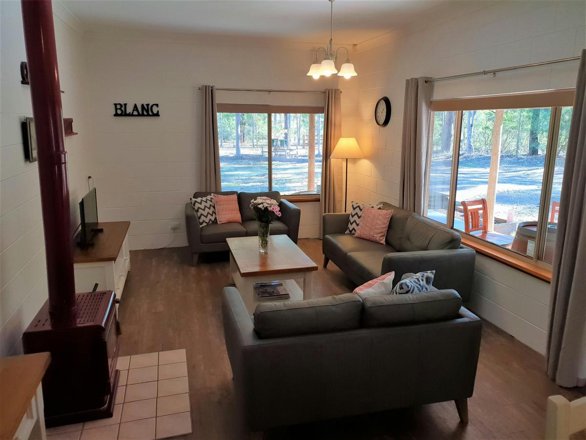 Enjoy the combustion wood fire in winter to keep you warm and cosy