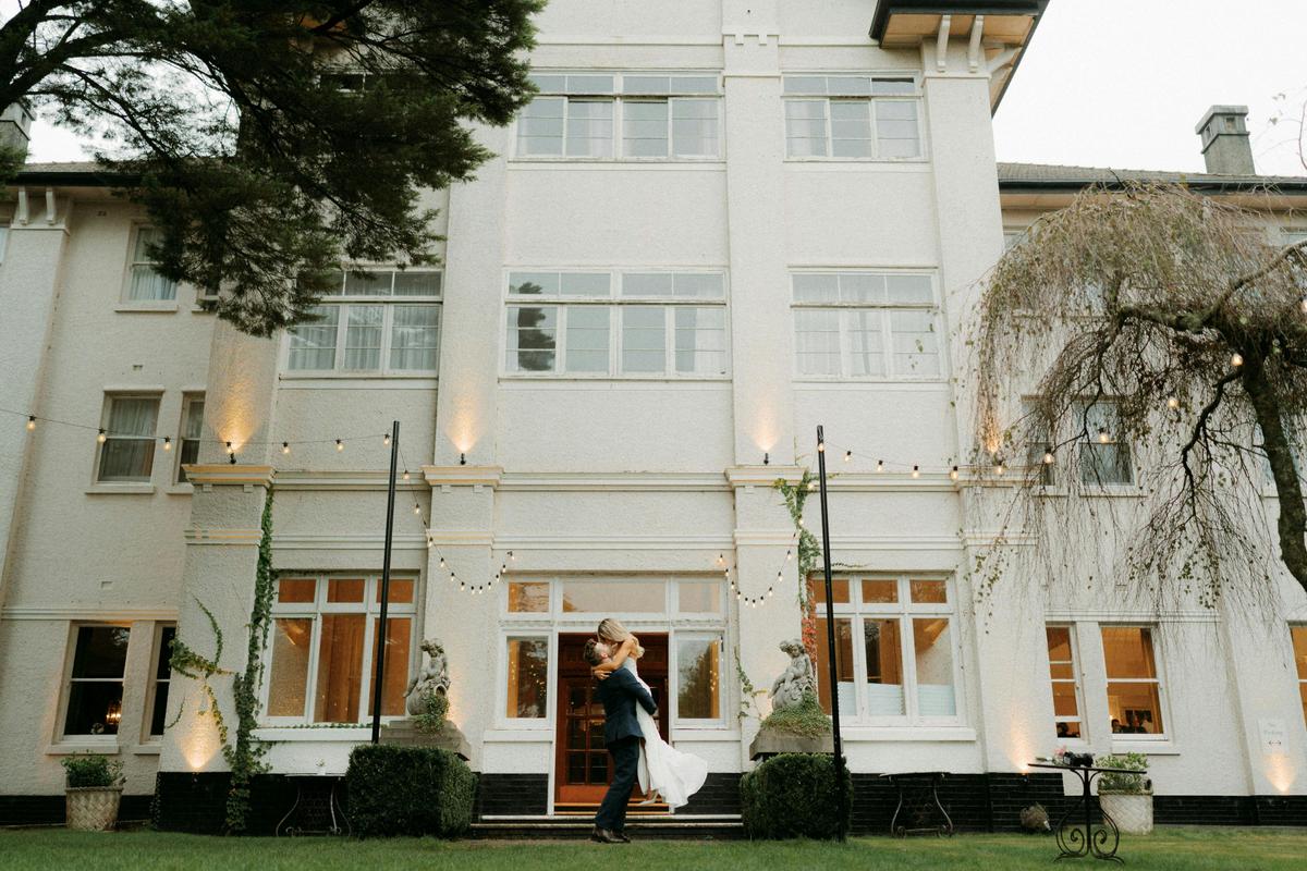 Weddings at The Robertson Hotel