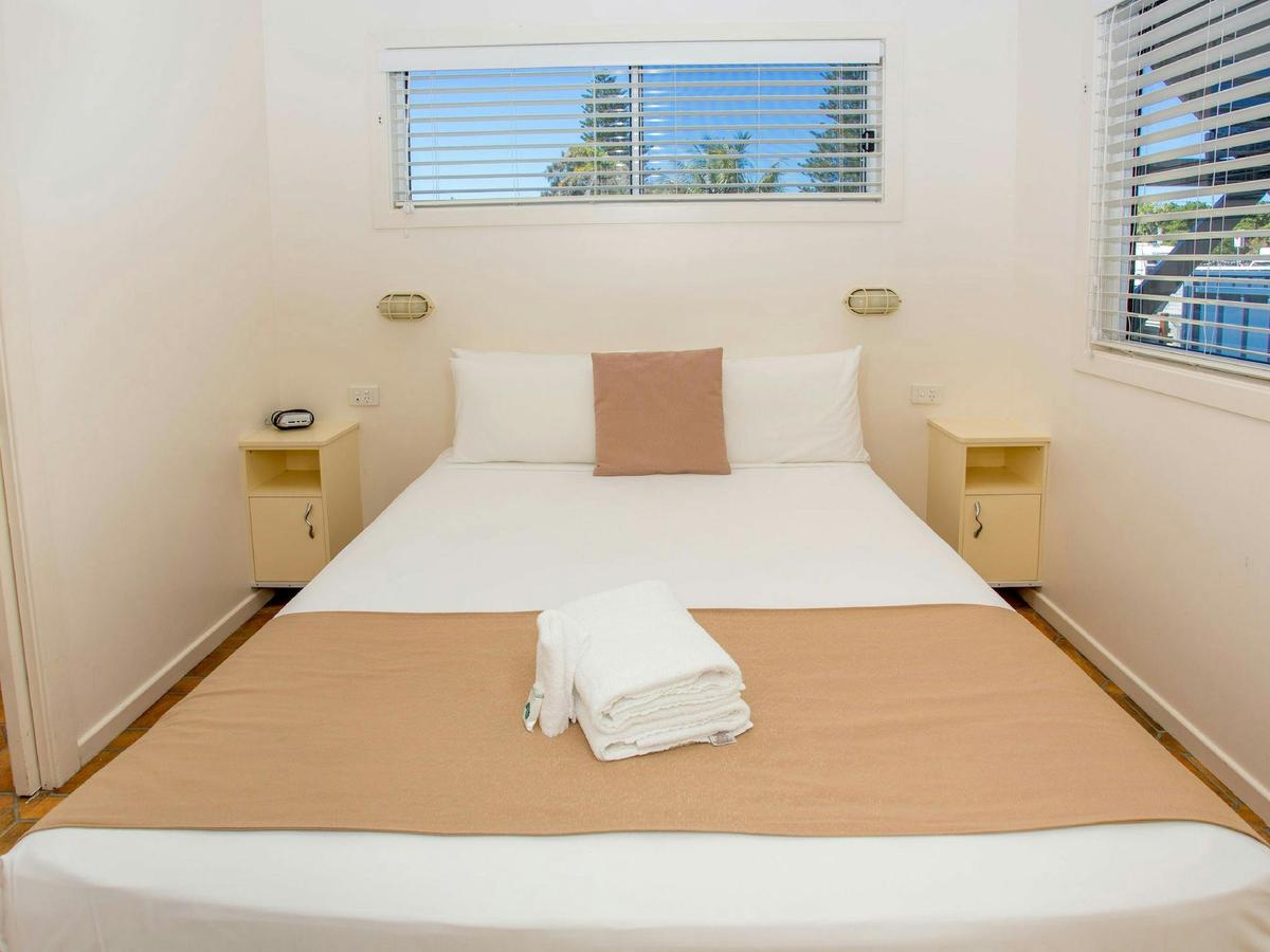 Woolgoolga Lakeside Holiday Park Water View Villa