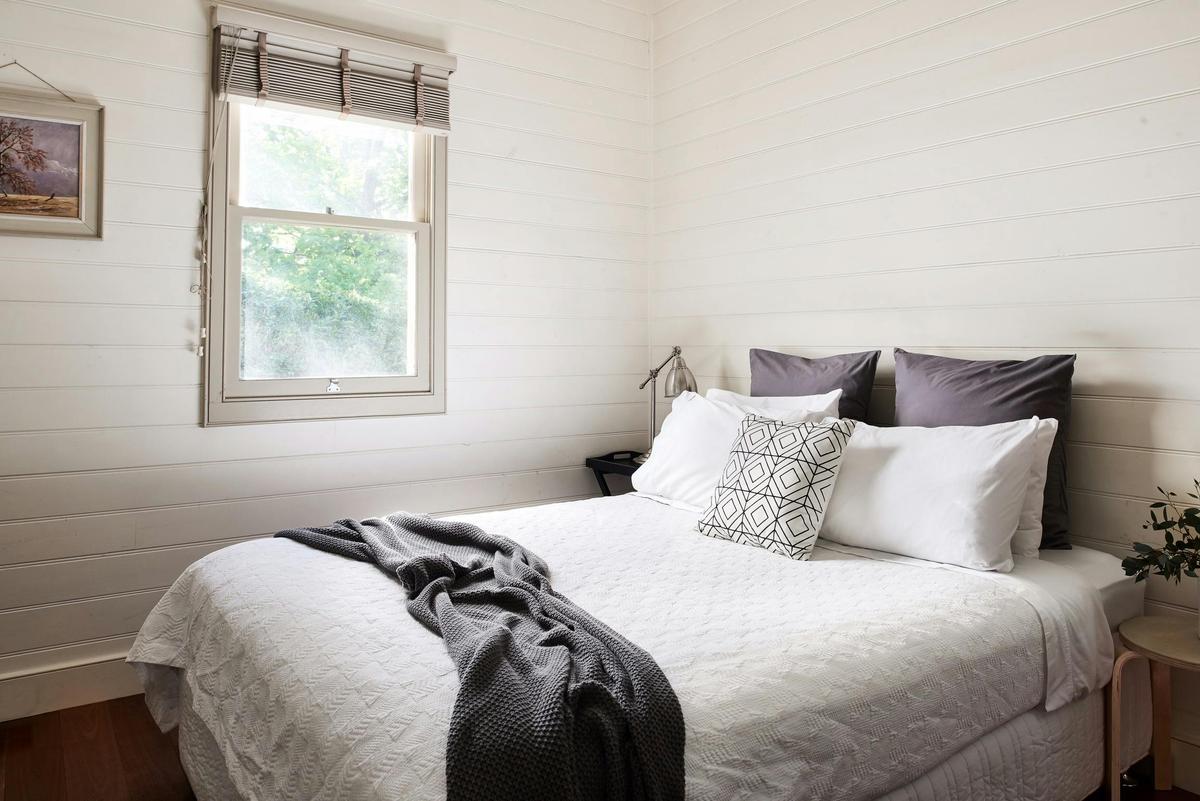 Bed room