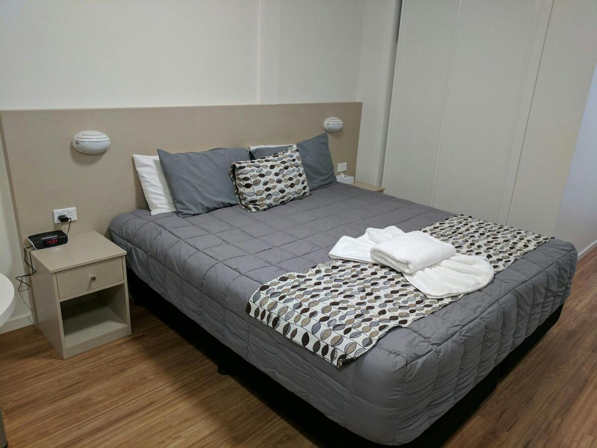 Wollongong Surf Leisure Resort Open Plan Motel Style Air Conditioned Cabin