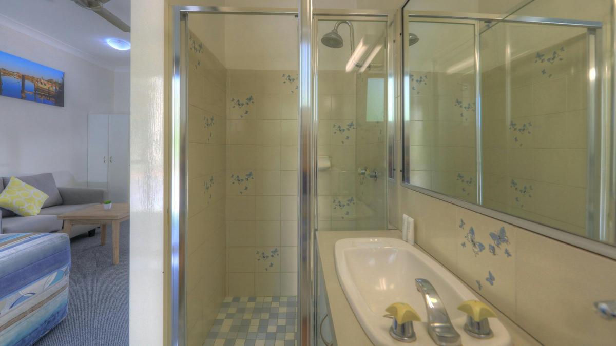 Standard Double Bathroom