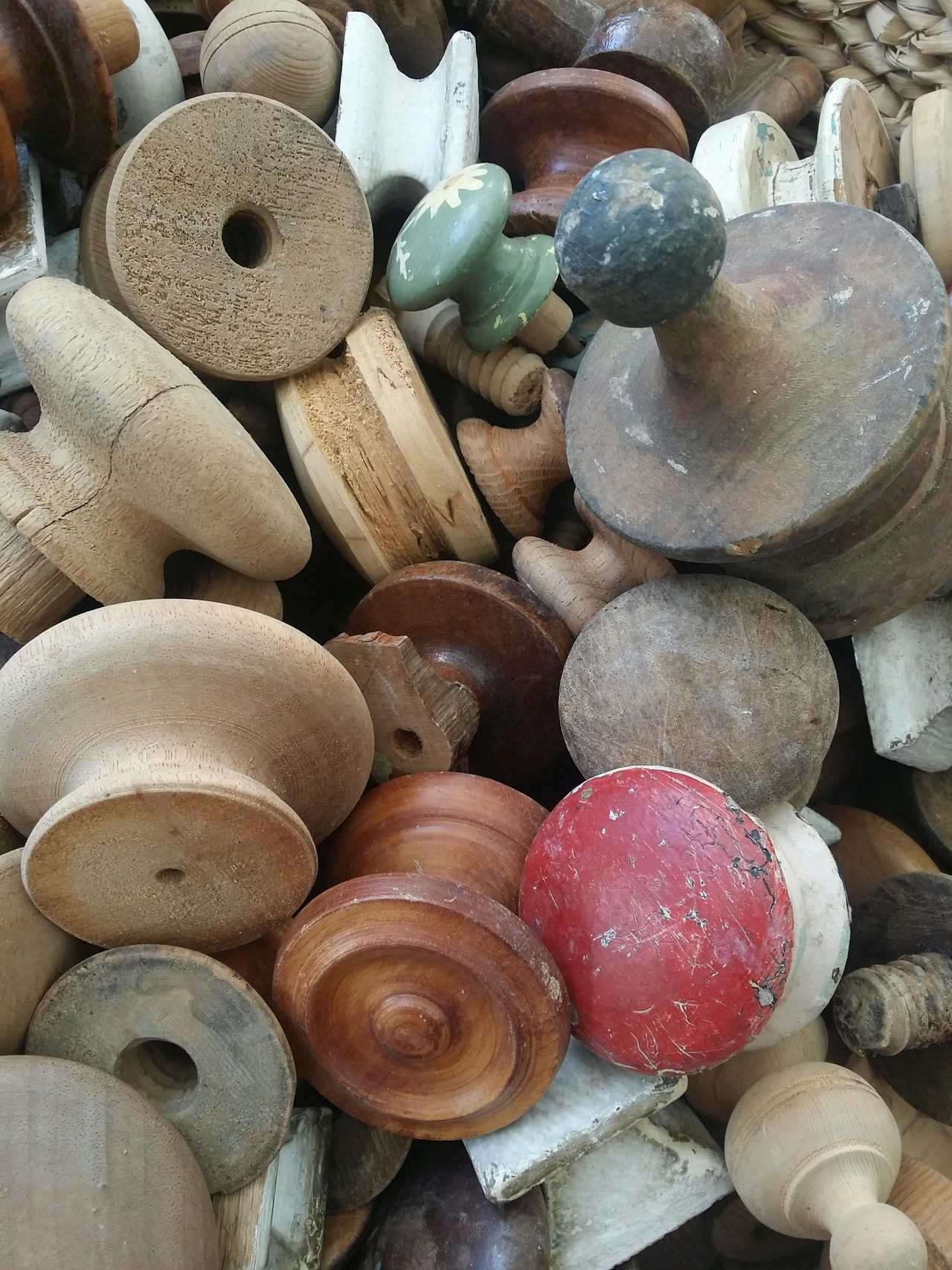 Salvaged knobses