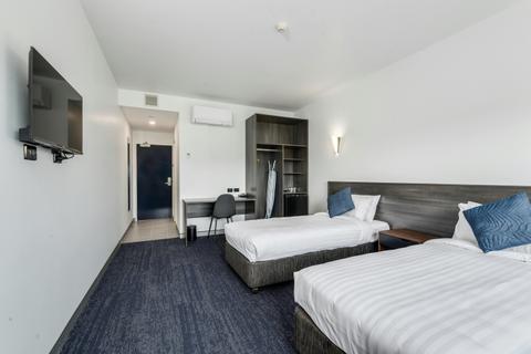 Thornton Executive Hotel