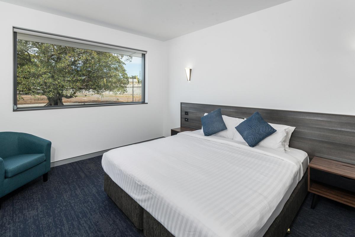 Deluxe King Room With View