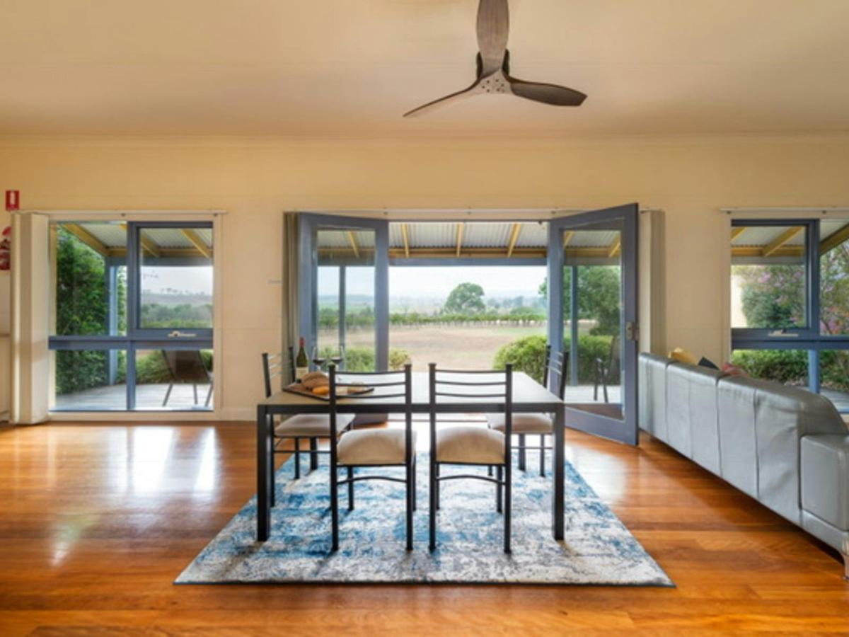 Cottage Dining