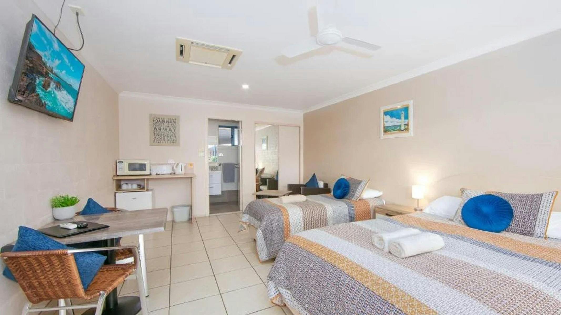 Yamba Twin Pines Motel 1