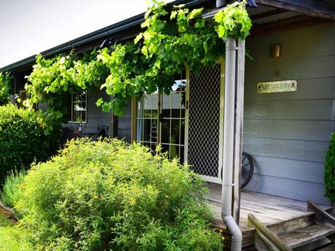 Wirral Grange Vineyard and Cottage