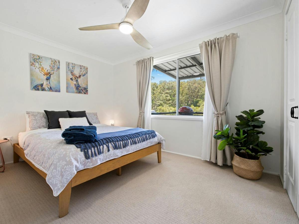 Bedroom Queen Bed