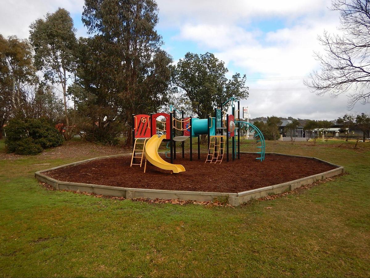 Yass Caravan Park - Playground