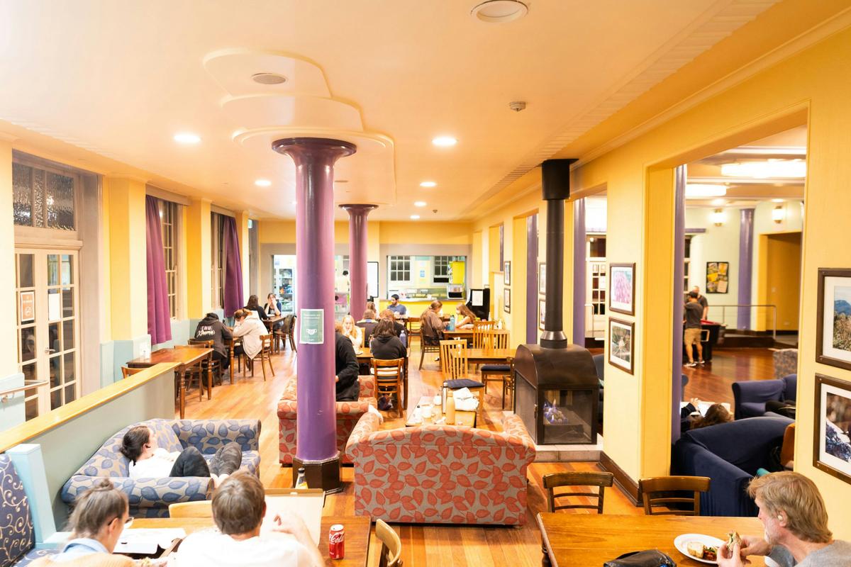 YHA Blue Mountains (Katoomba) dining area