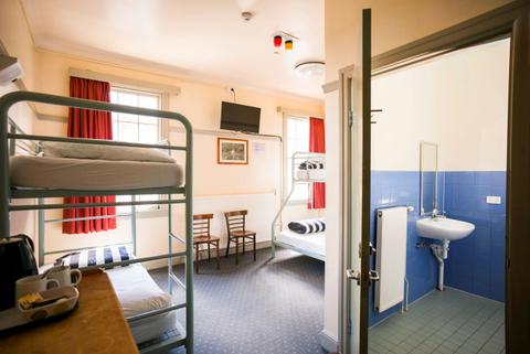 family 4 share ensuite