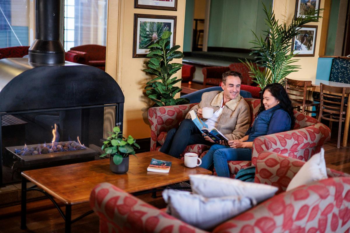YHA Blue Mountains (Katoomba) common area