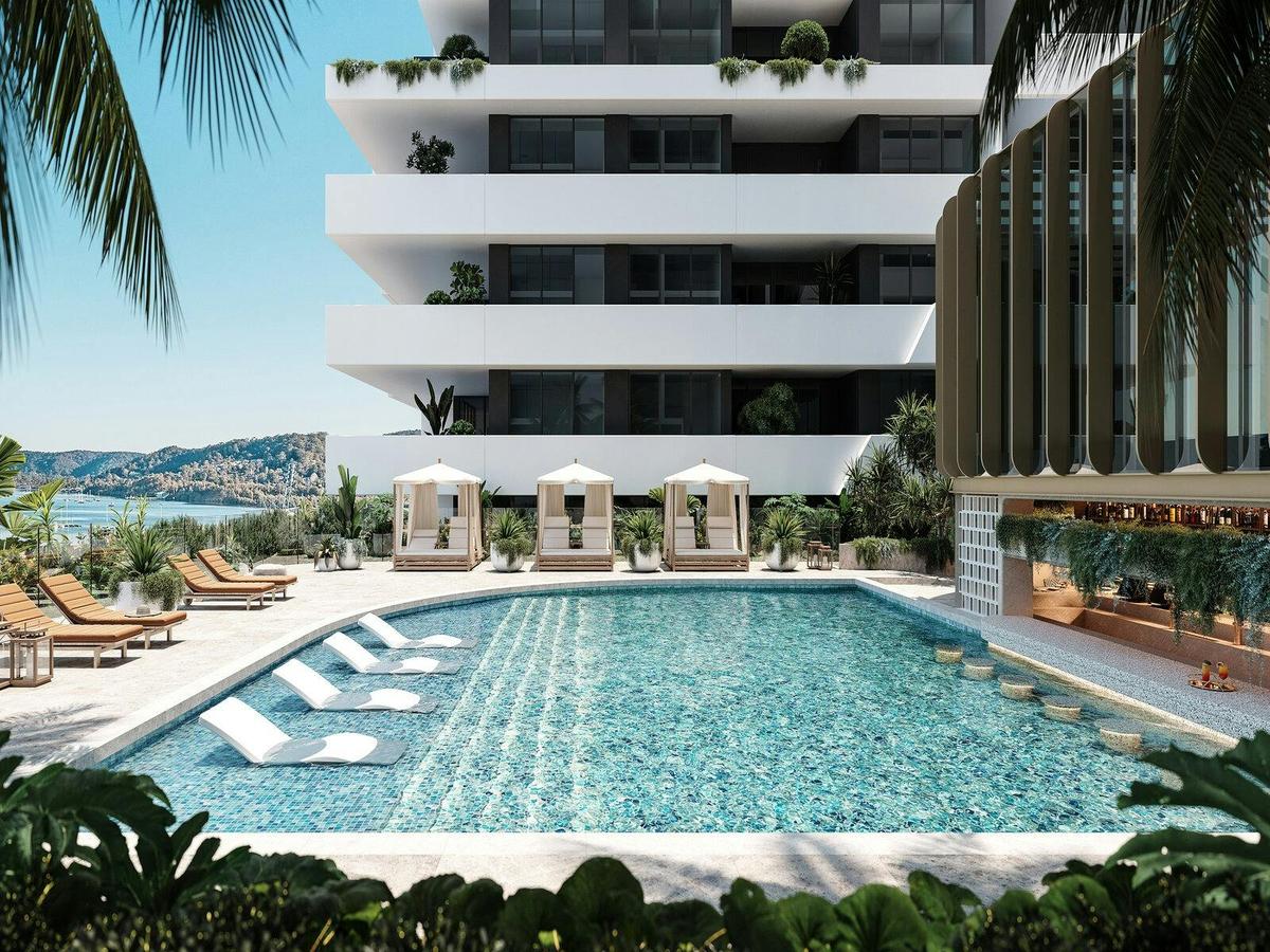 Podium level pool
