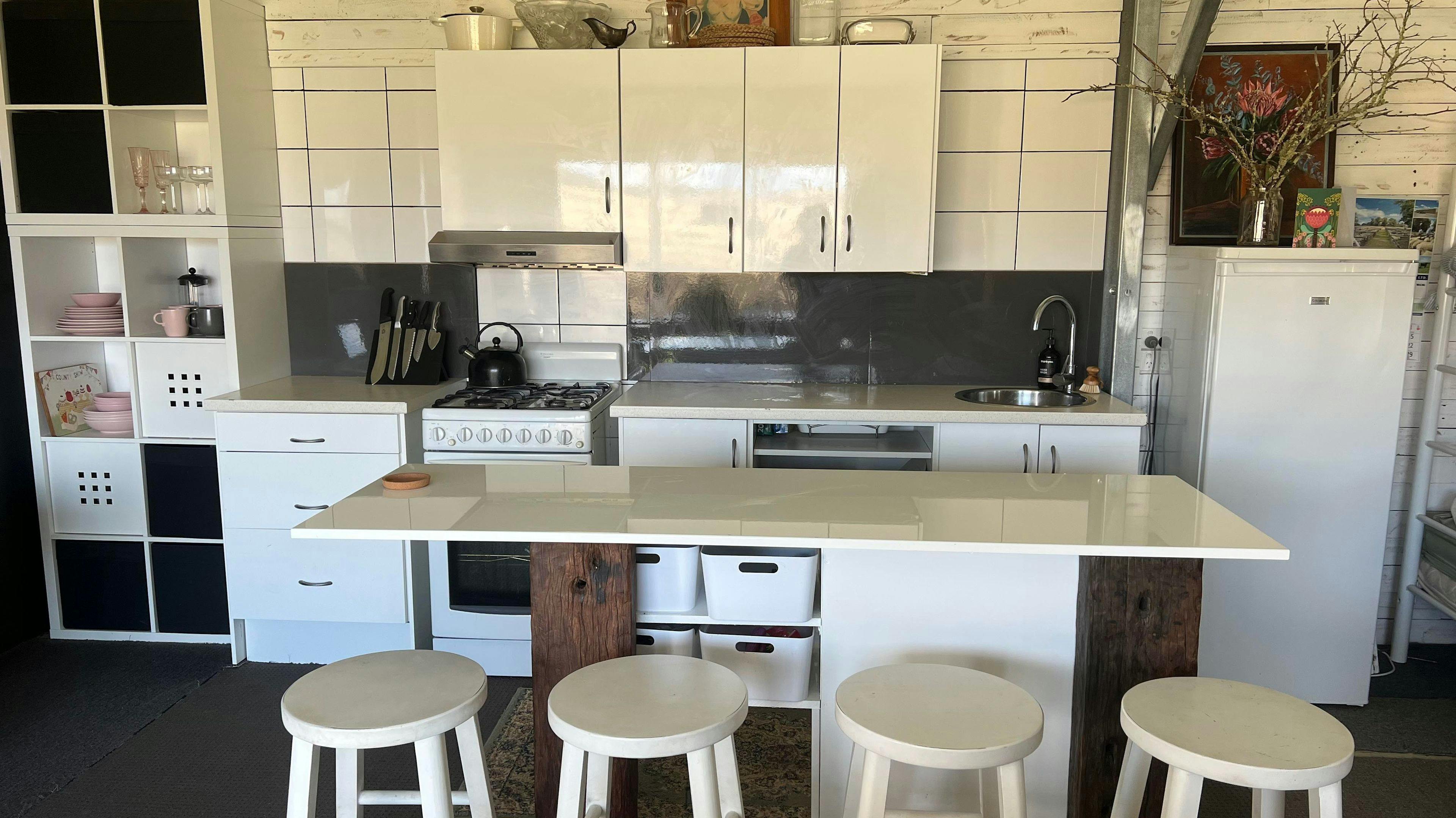 Vale View via Dalgety