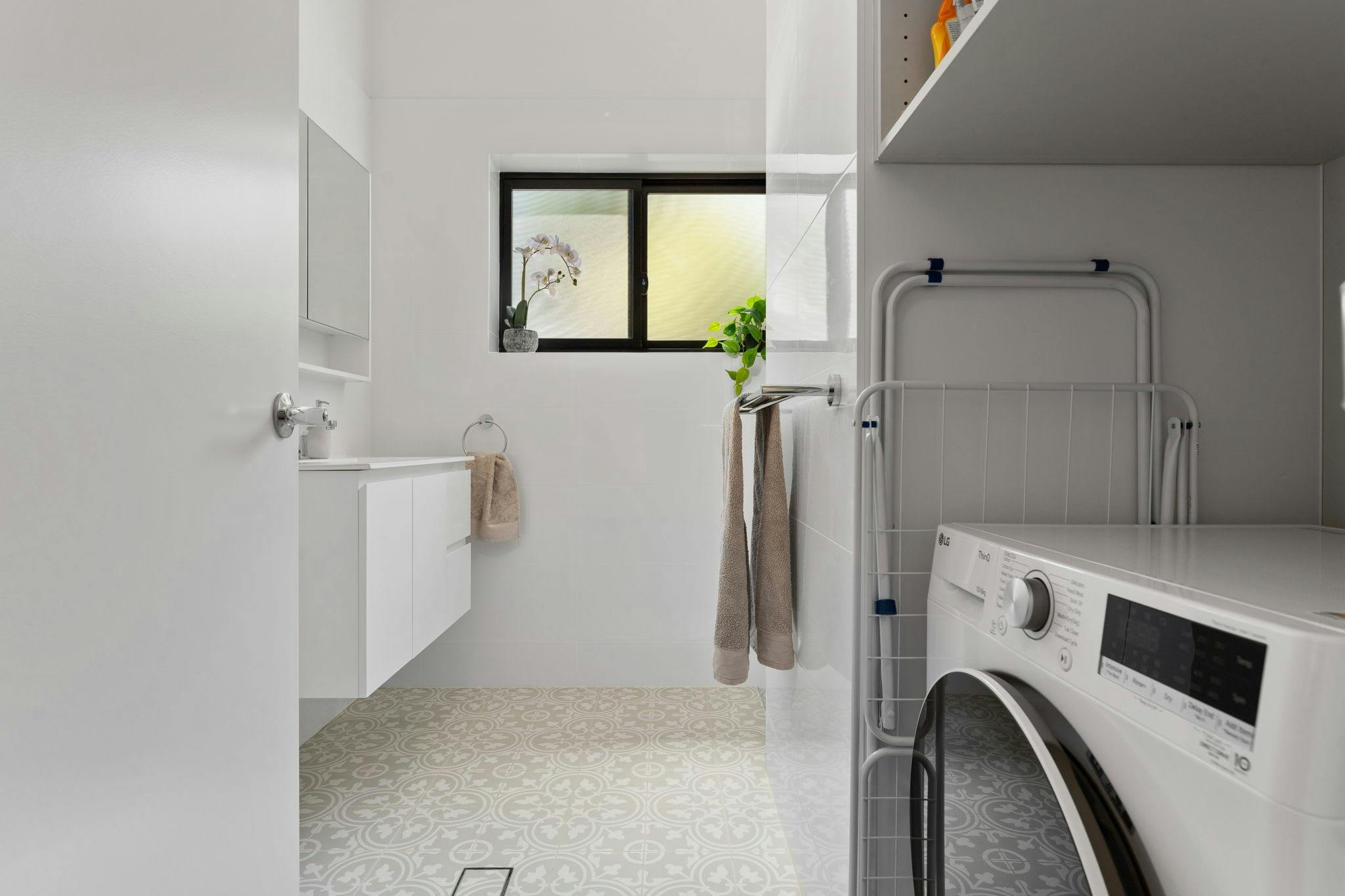 Bathroom and Laundry at William Studio