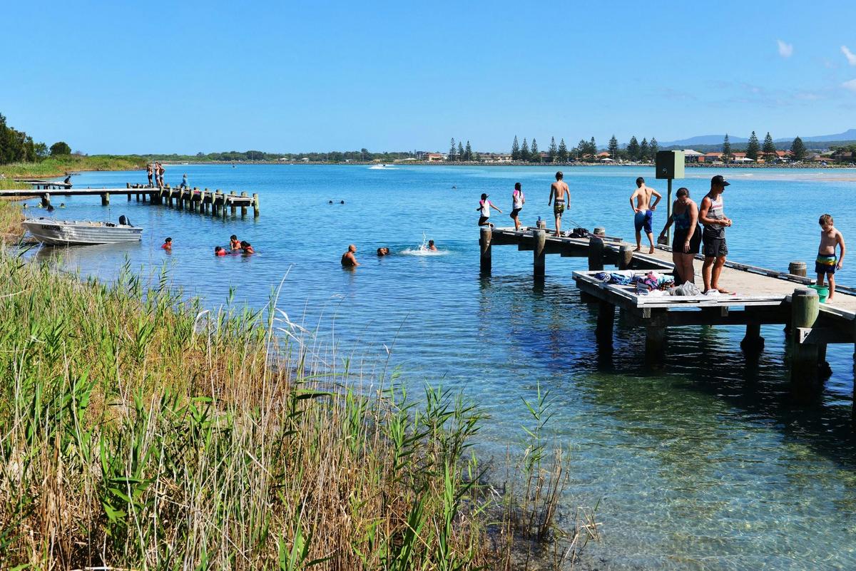Swiming in Lake Illawarra