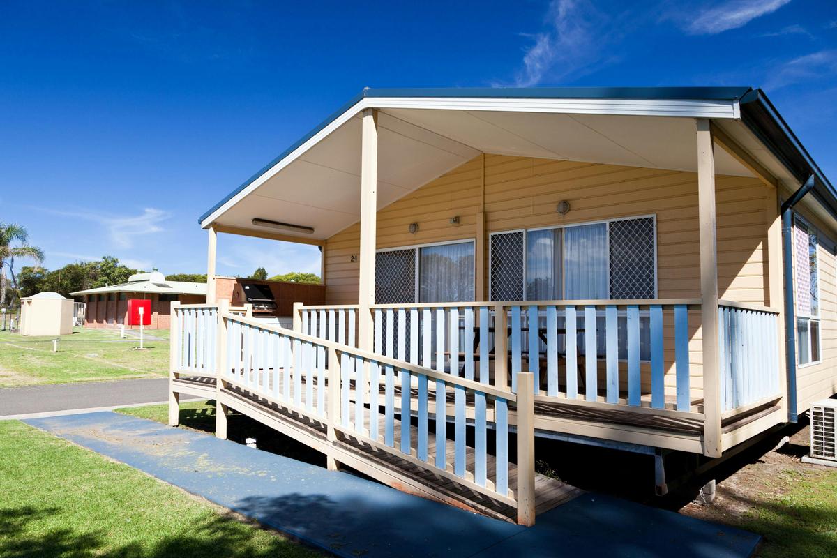 Cabin 24 - Three Bedroom Deluxe Six Berth Cabin