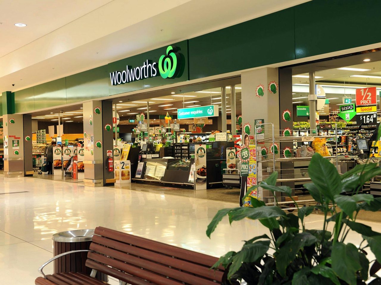 Grafton Shoppingworld - All the major brands