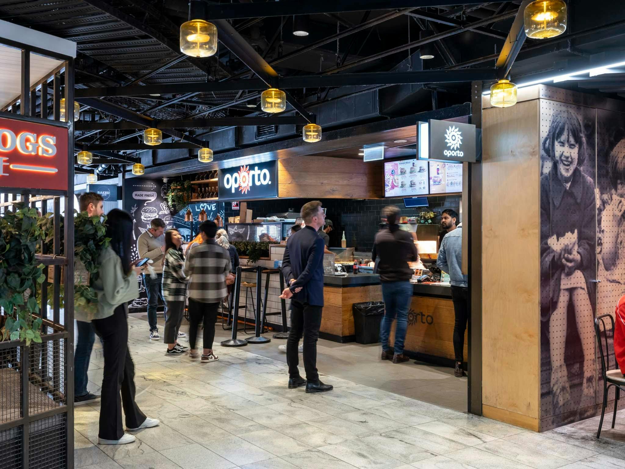 Gateway Sydney Food Court