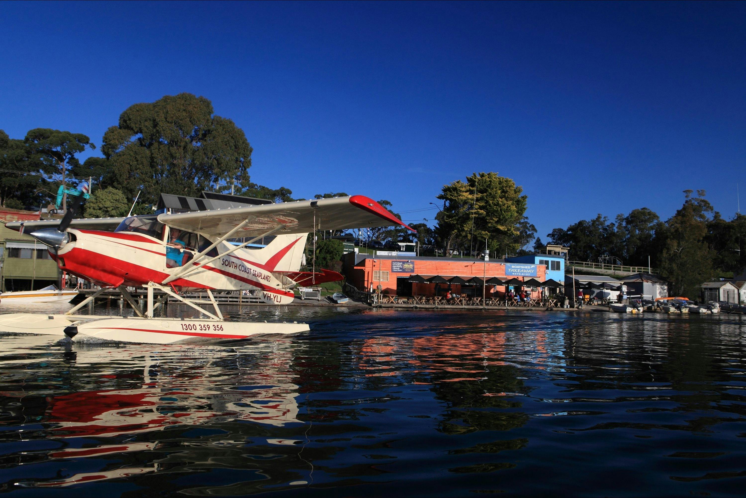 Restaurant arrivals by seaplane