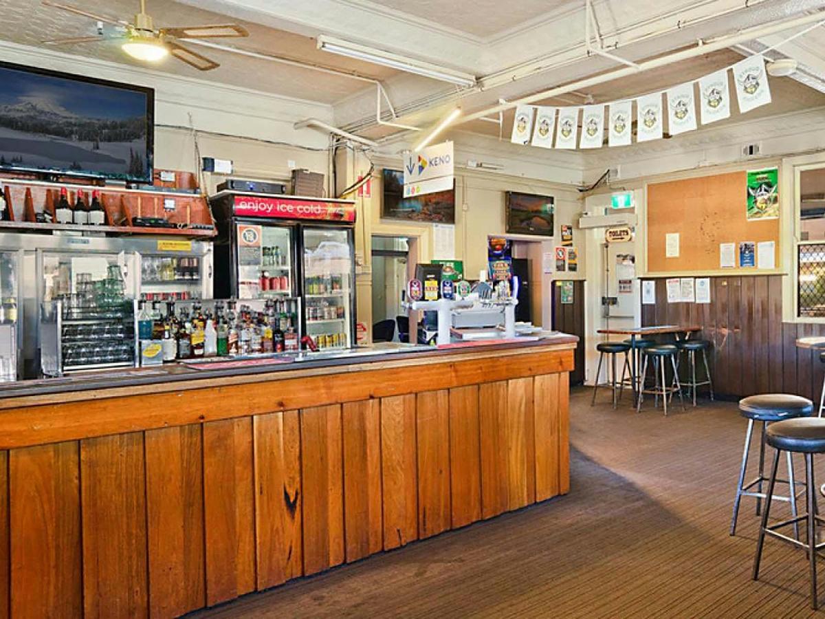 Central Hotel Stroud