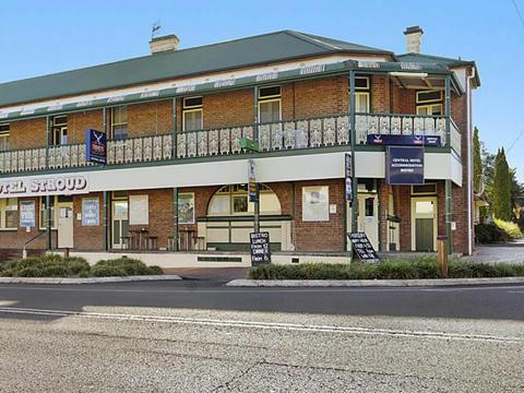 Central Hotel Stroud