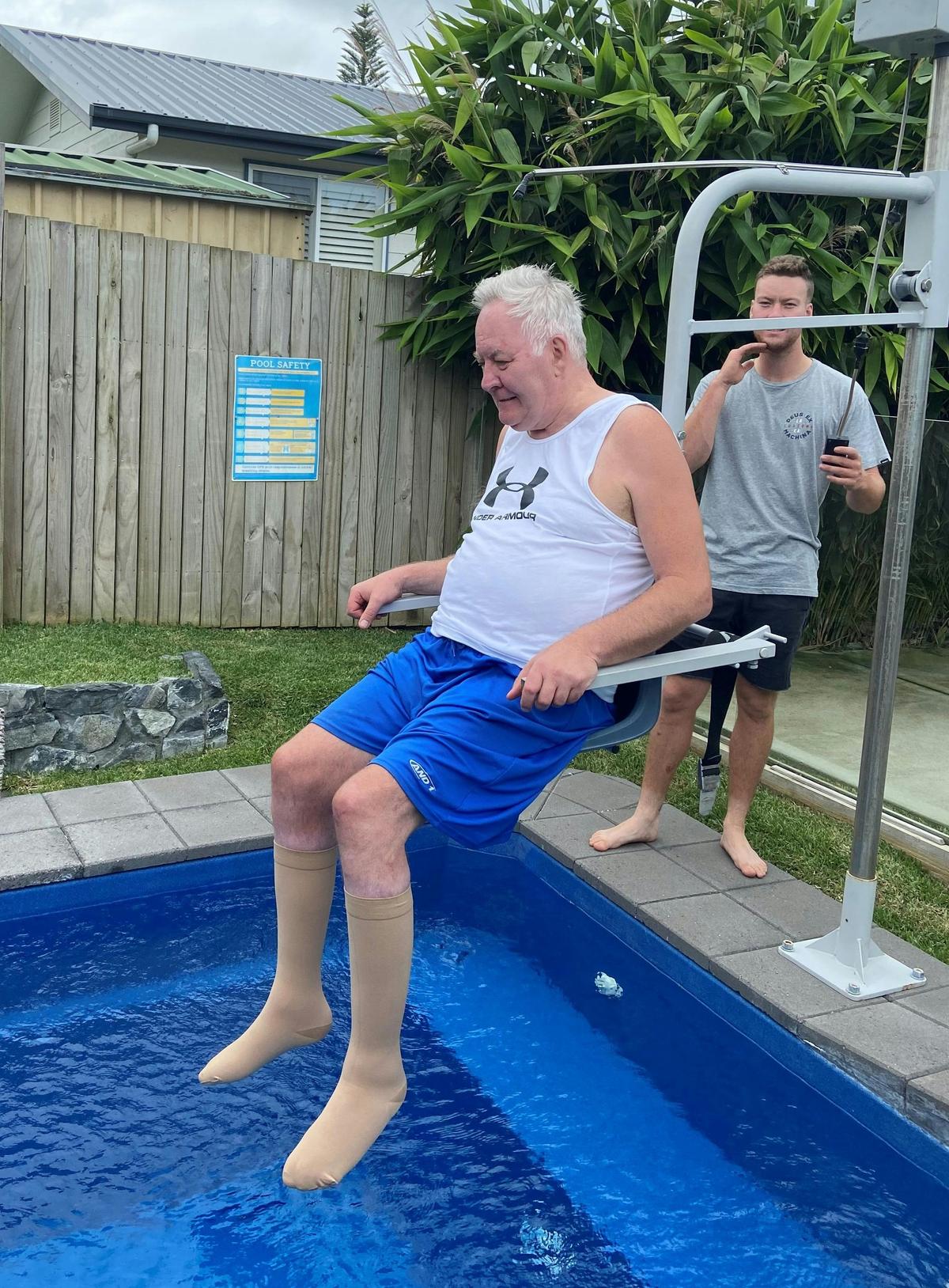 Seafarers Diamond Beach Pool hoist in action