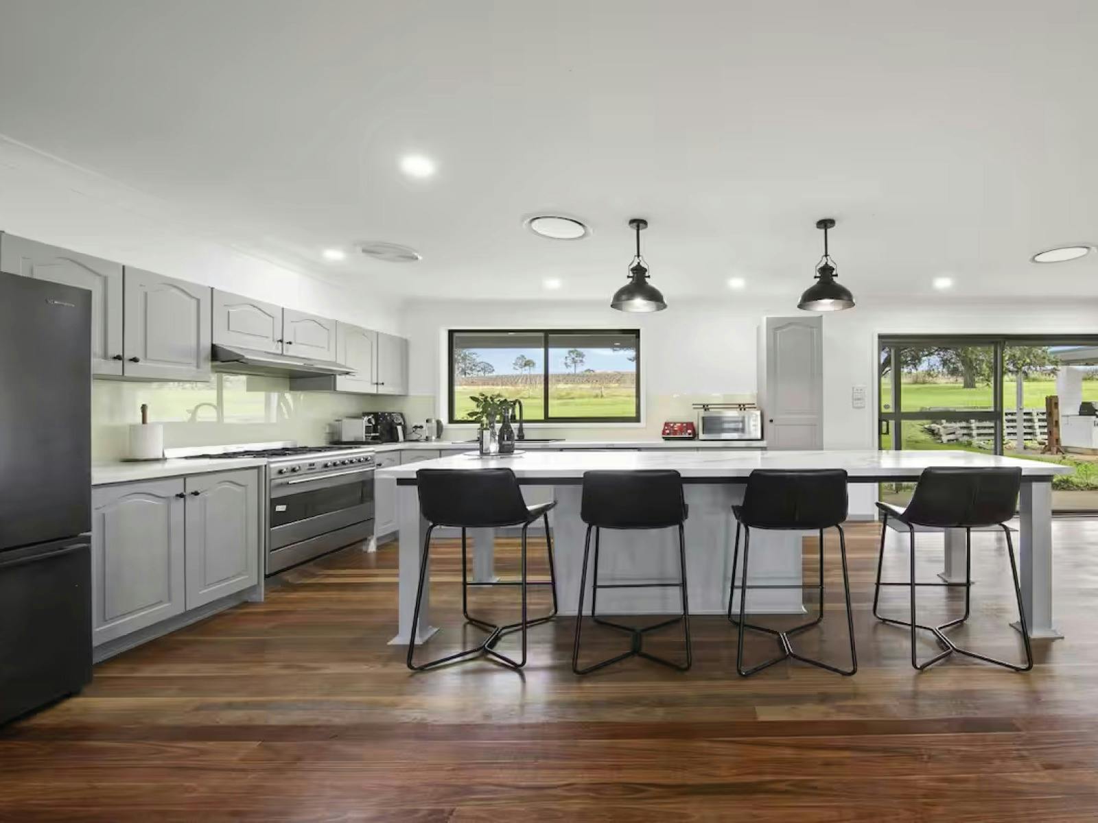 Vineyard Escape Kitchen