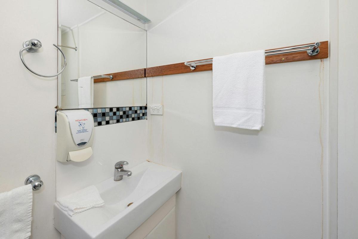 Powered, grassy ensuite site