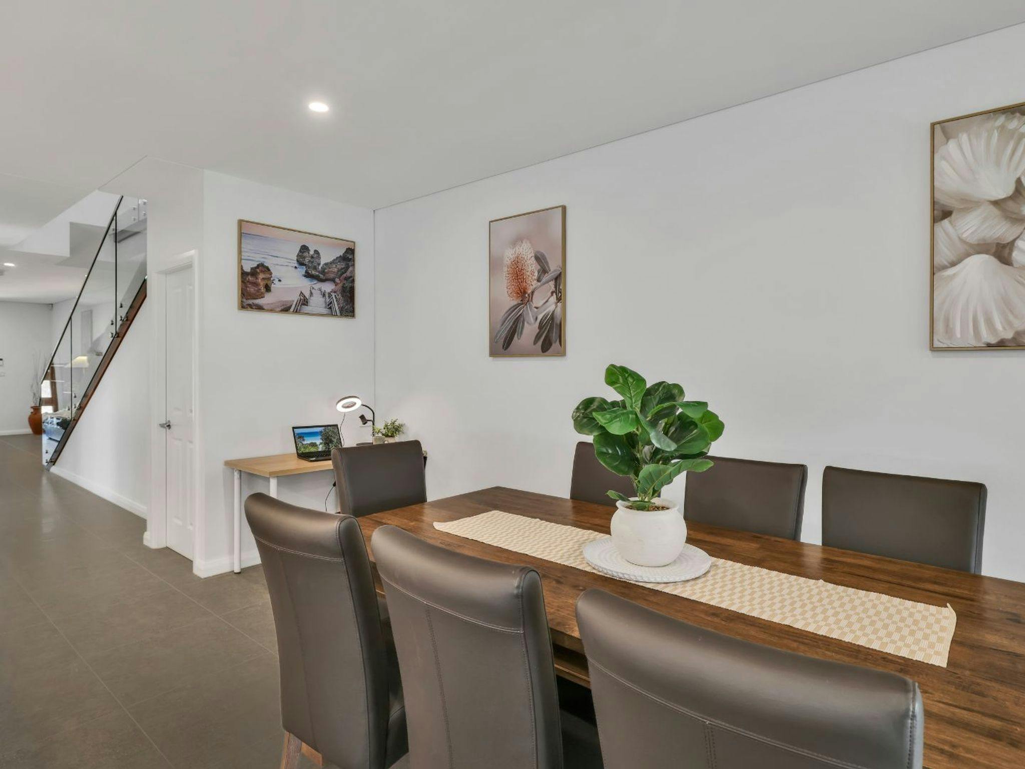 Bella Callala | Dining | Laptop friendly workspace | WiFi | Air conditioning