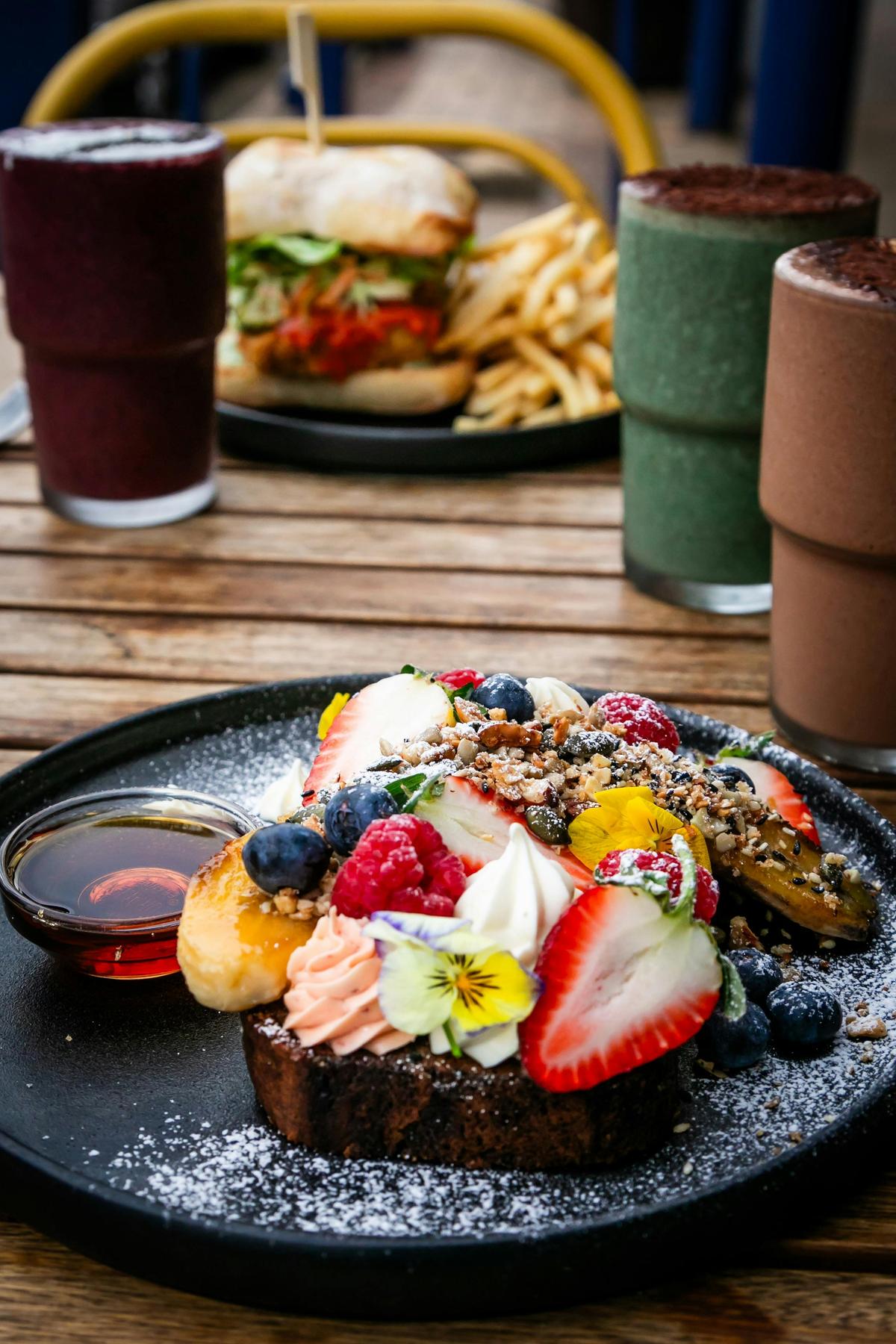 Boneless cafe