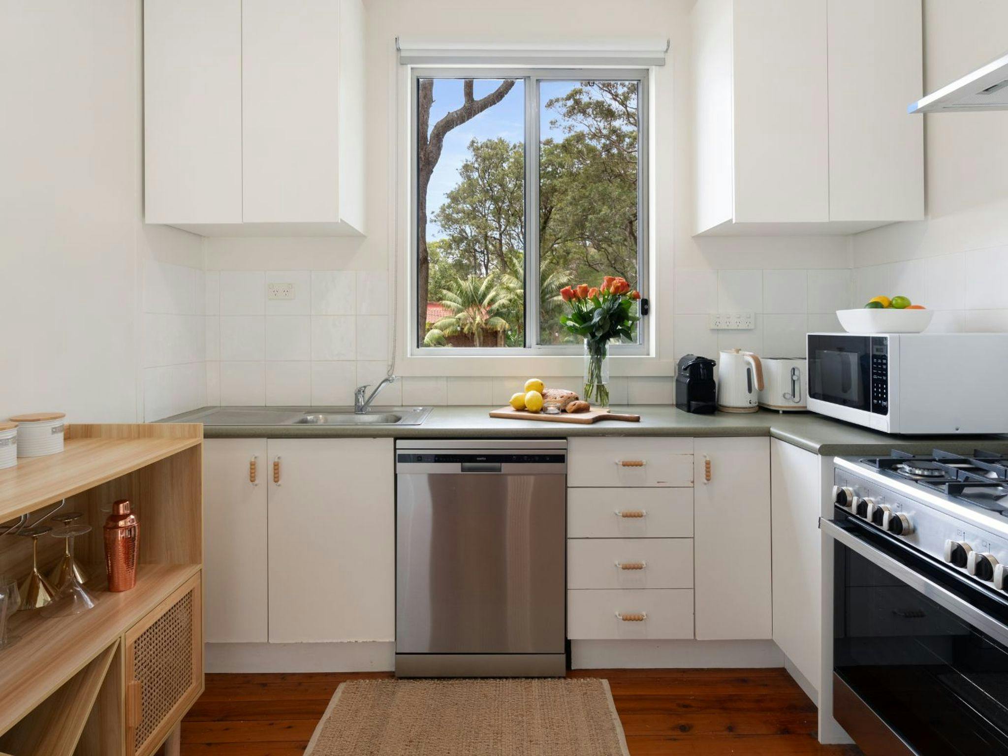 Kitchen | 1 km to Bowling Club