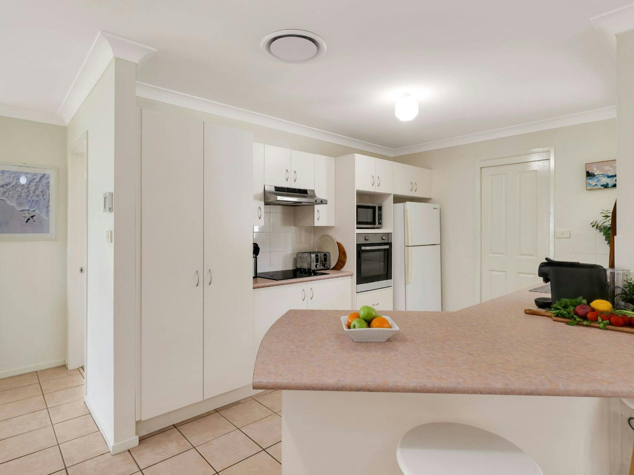 The Coastal Corner | Well equipped kitchen | Nespresso coffee machine | Microwave | Dishwasher | Air