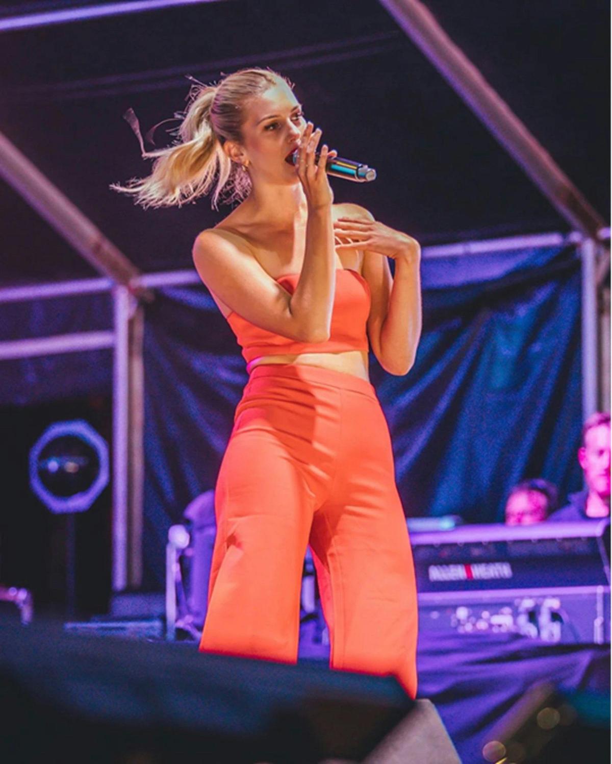 Lady singing
