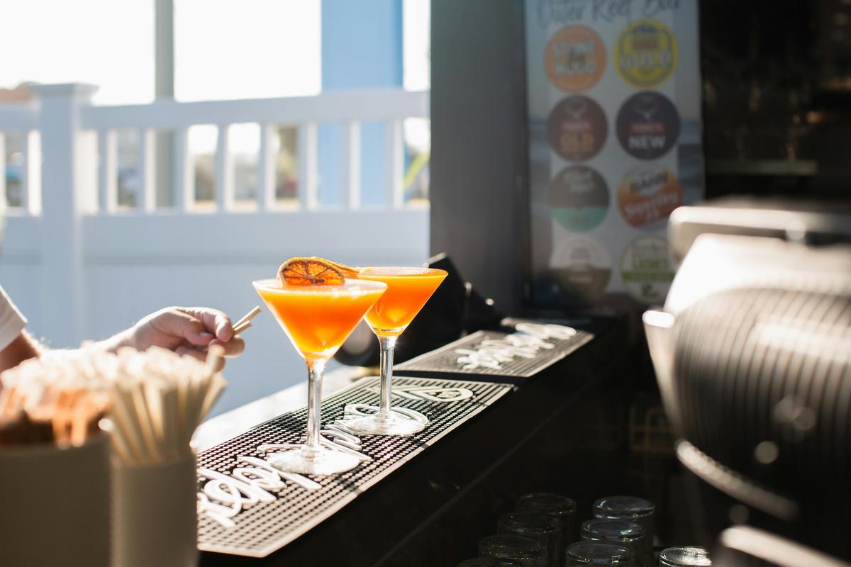 Cocktails at the Outer Reef Bar