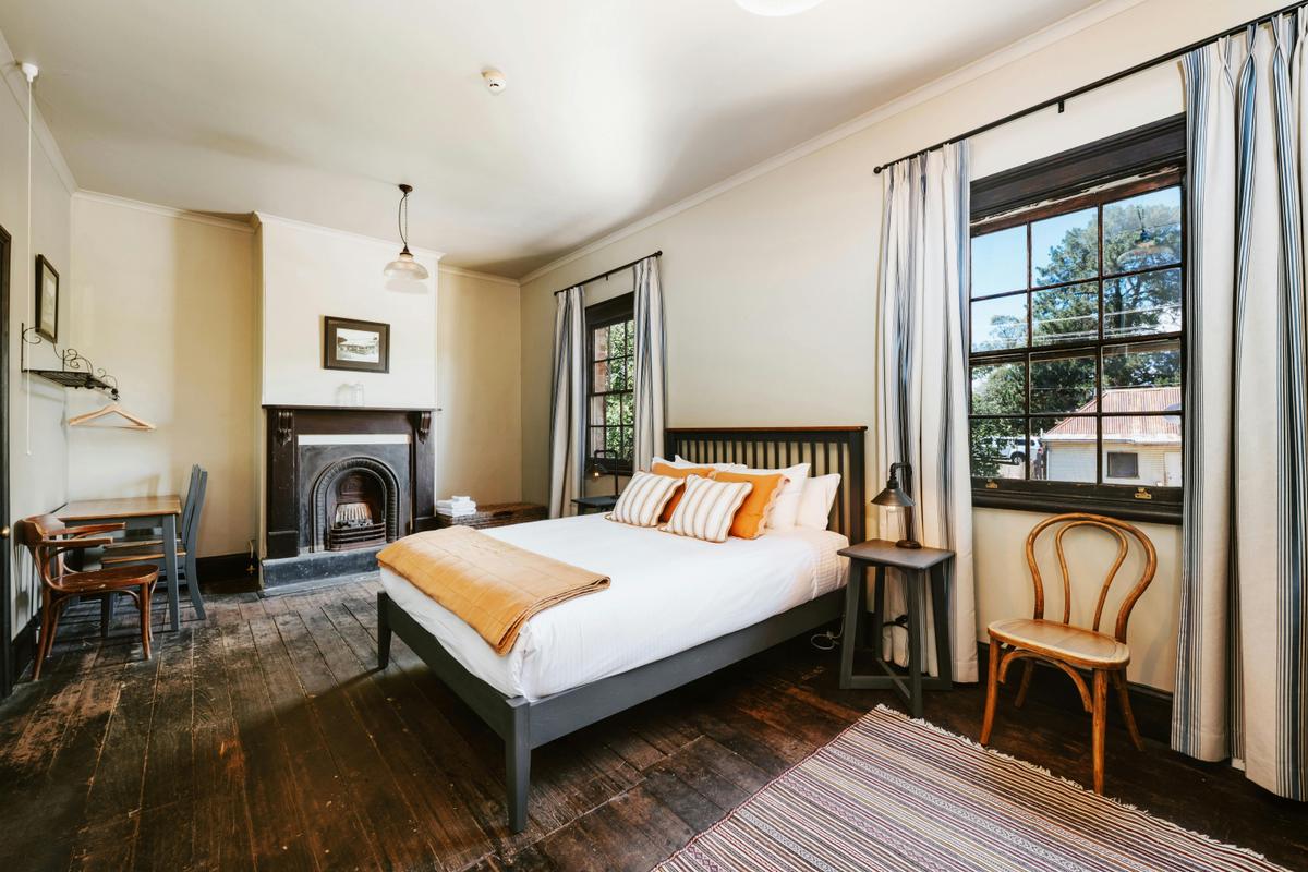 Queen Room - Interconnecting